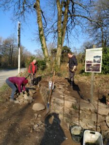 construction du muret calvaire de Clermont